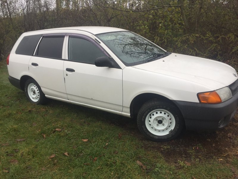 Nissan ad 2000 1.3