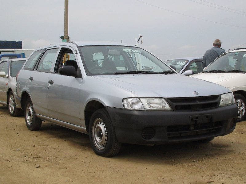 Nissan ad Sunny 2006