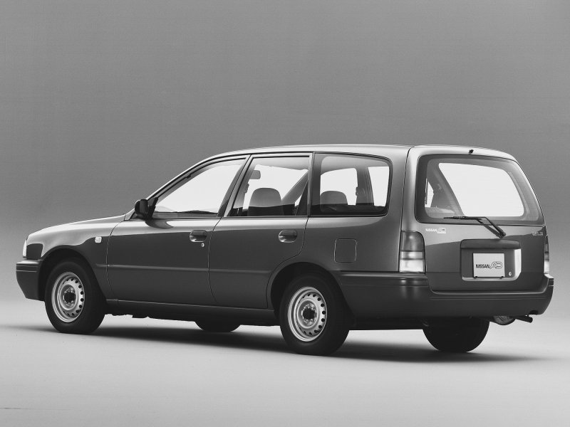 Nissan 1990 универсал