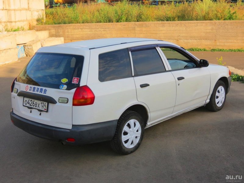 Ниссан ад универсал 2000