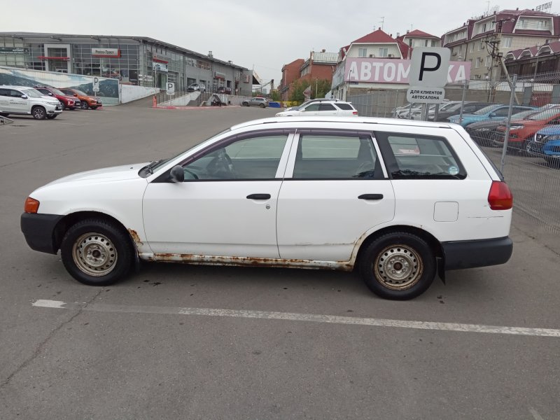 Ниссан ад 2002 модель машины