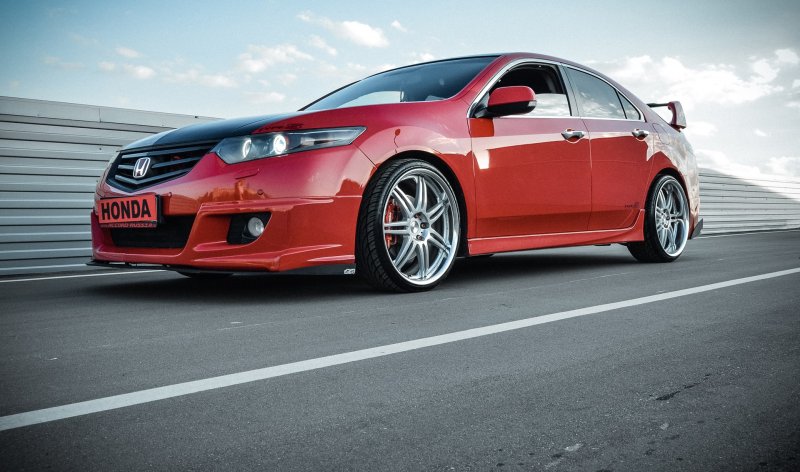 Honda Accord 8 красный