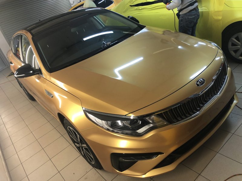 Kia Optima золото