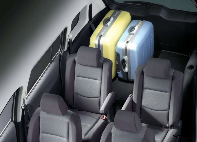 Mazda5 компактвэн салон