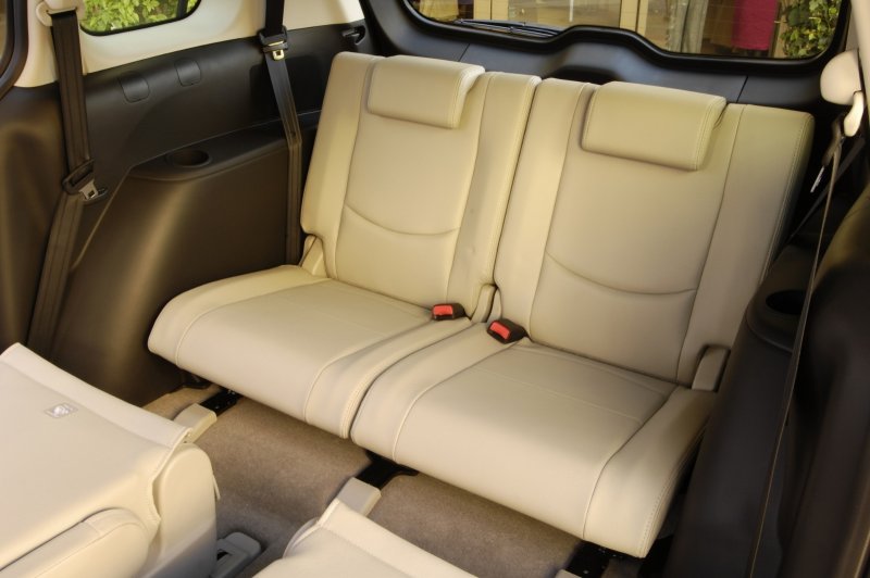 Mazda 5 салон 2006