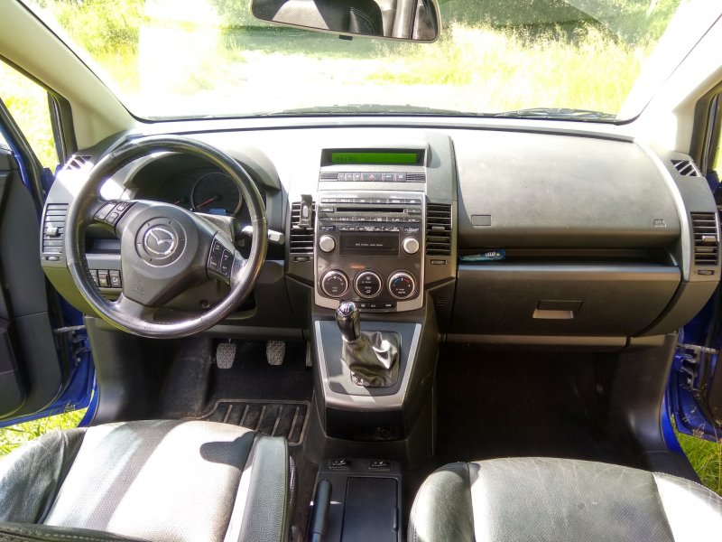 Mazda 5 2007 салон