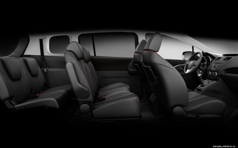 Mazda 5 салон