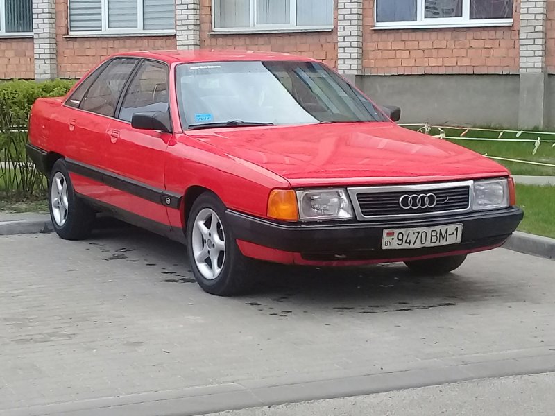 Audi 100 c3 44