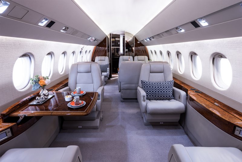 Dassault Falcon 2000 грузовой отсек