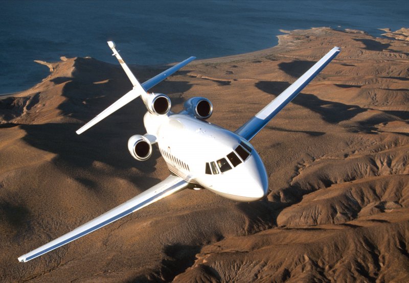 Самолет Falcon 900