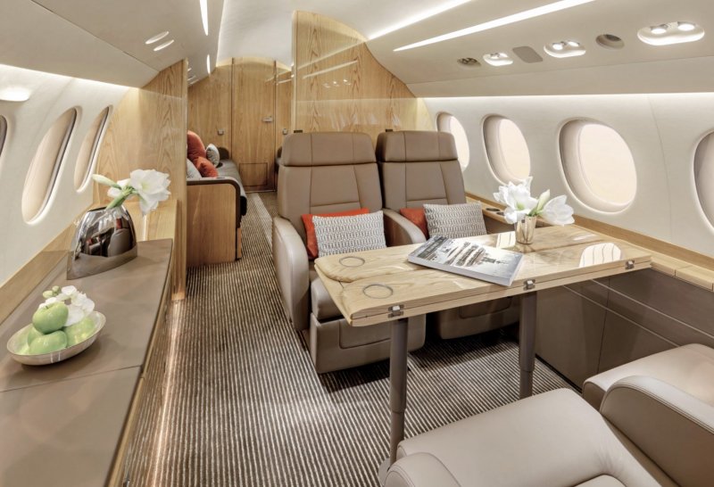 Dassault Falcon 8x интерьер