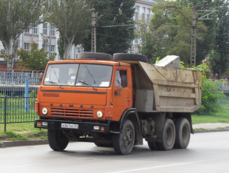 КАМАЗ 5511 самосвал оранжевый
