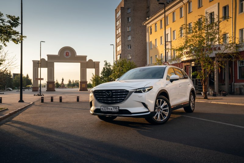 Mazda 6 белая r 19