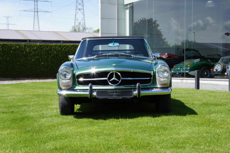 Mercedes-Benz 230 SL w113