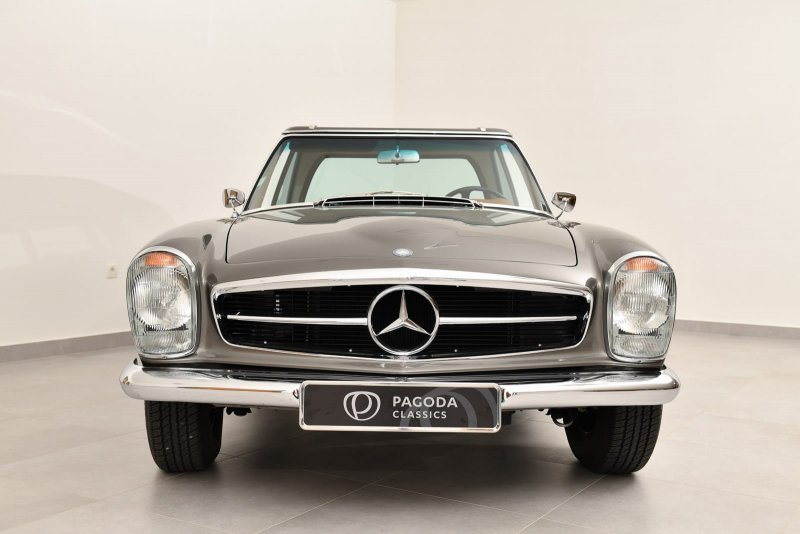 Мерседес 280 SL
