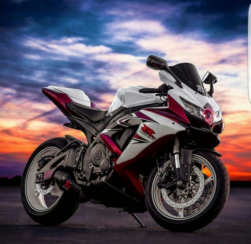 Спортбайк Suzuki
