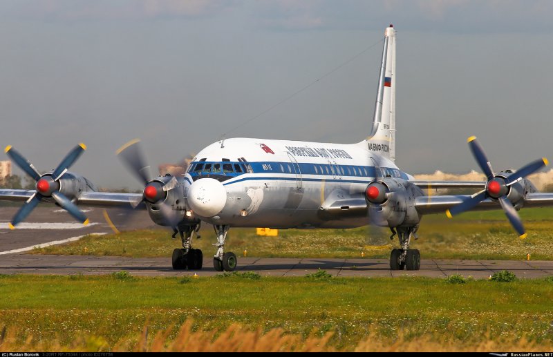 Фото самолета ил-20рт