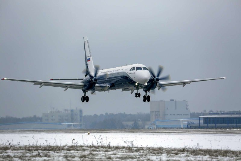 Турбовинтовой самолет ил-114