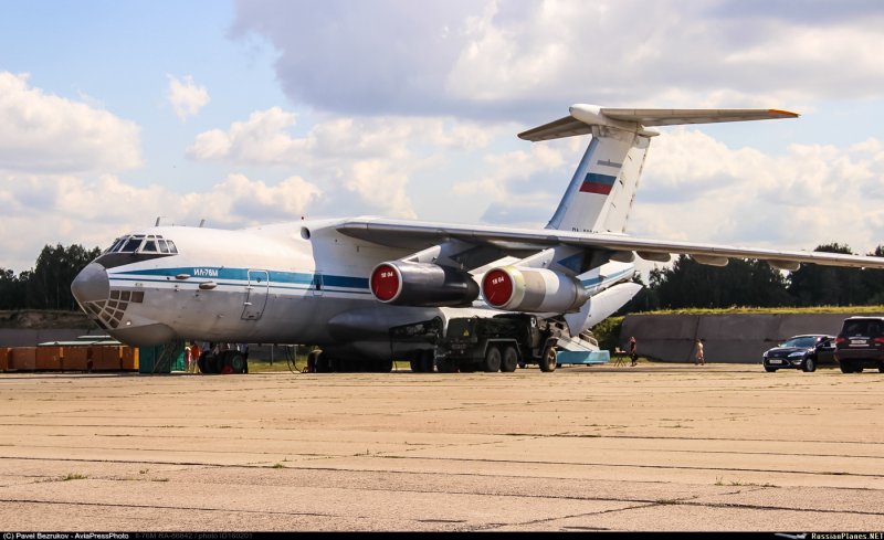 Ил18 ra-75411
