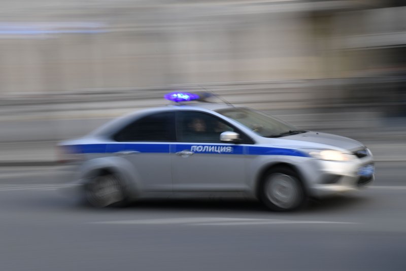 Полиция едет