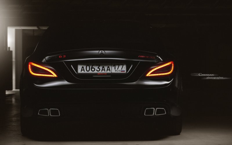 Mercedes CLS 63 AMG зад