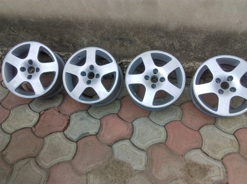 Rial Audi 80