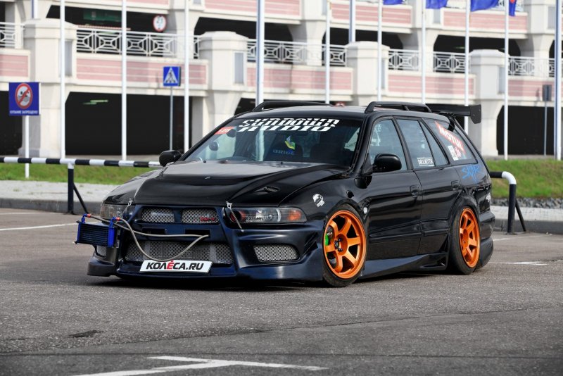 Mitsubishi Legnum stance