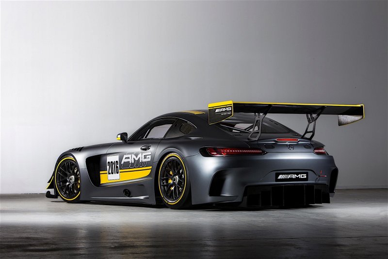Mercedes AMG gt3 2015