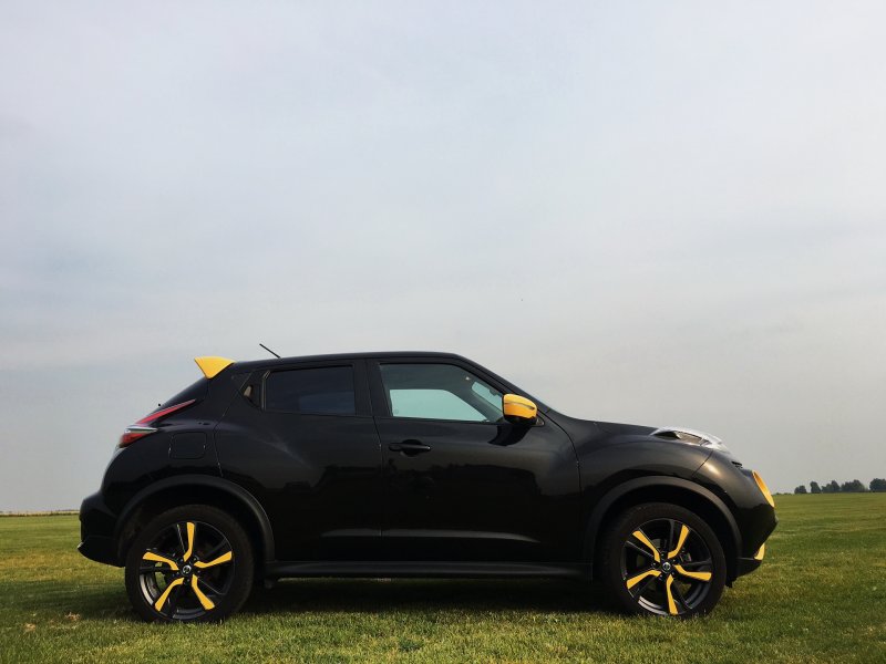 Nissan Juke черный