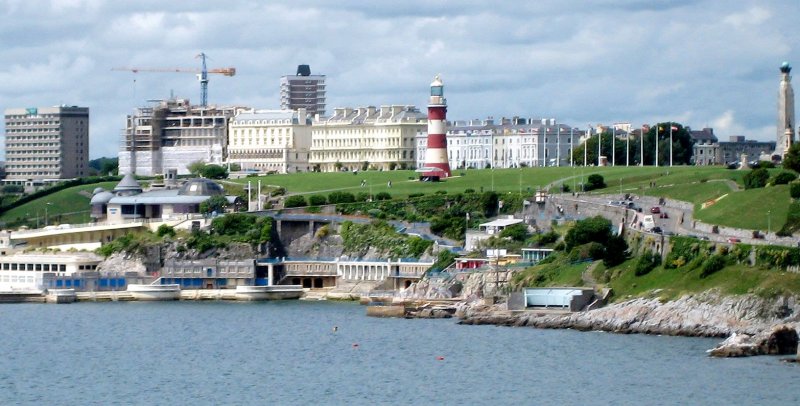 Plymouth город в Англии