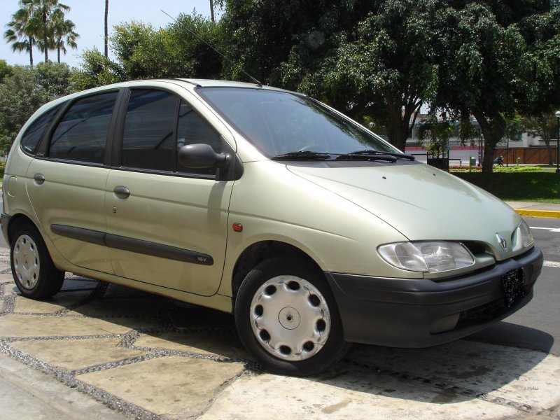 Renault Megane Scenic 2000г.