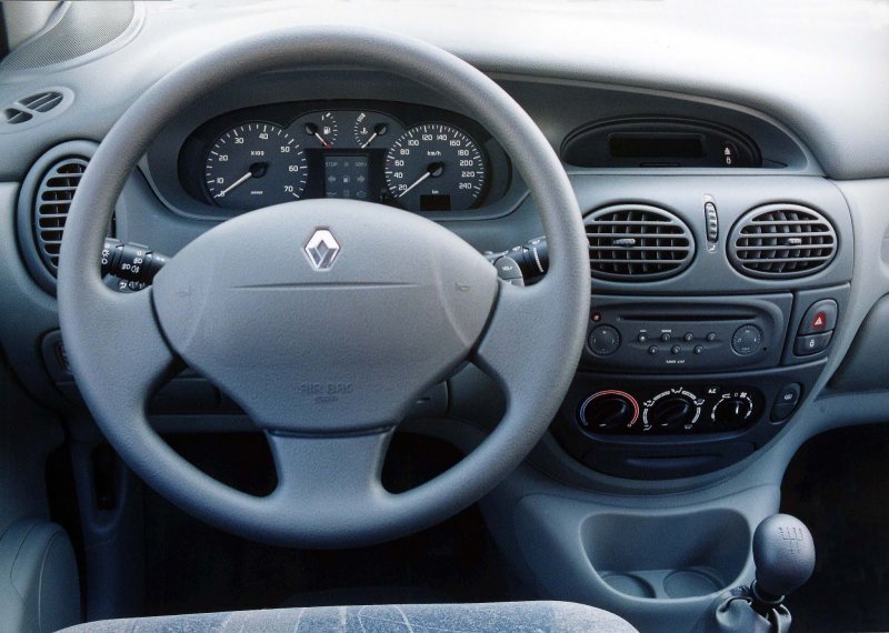 Renault Scenic, 2000 салон