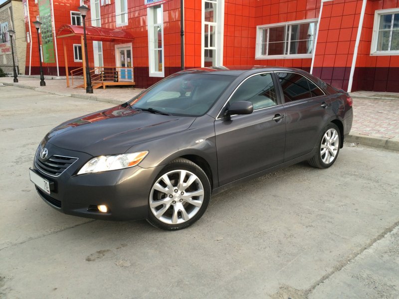 Camry 40 r17 215 55
