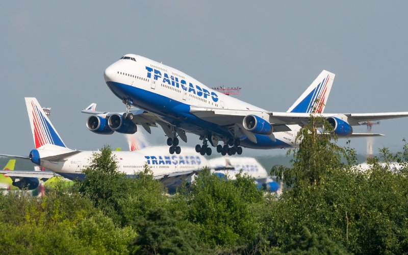 Трансаэро un587dme
