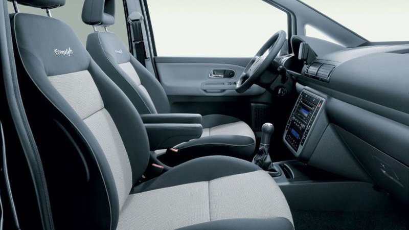 VW Sharan 2009 салон