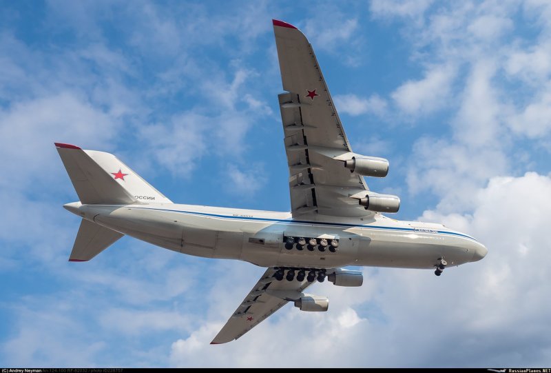 Ил-76 пассажирский вариант