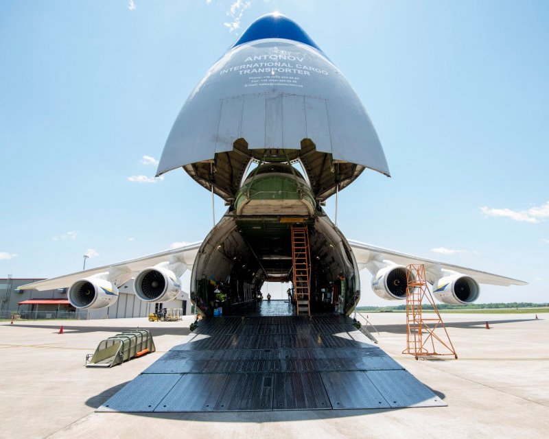 Самолет Руслан АН 124