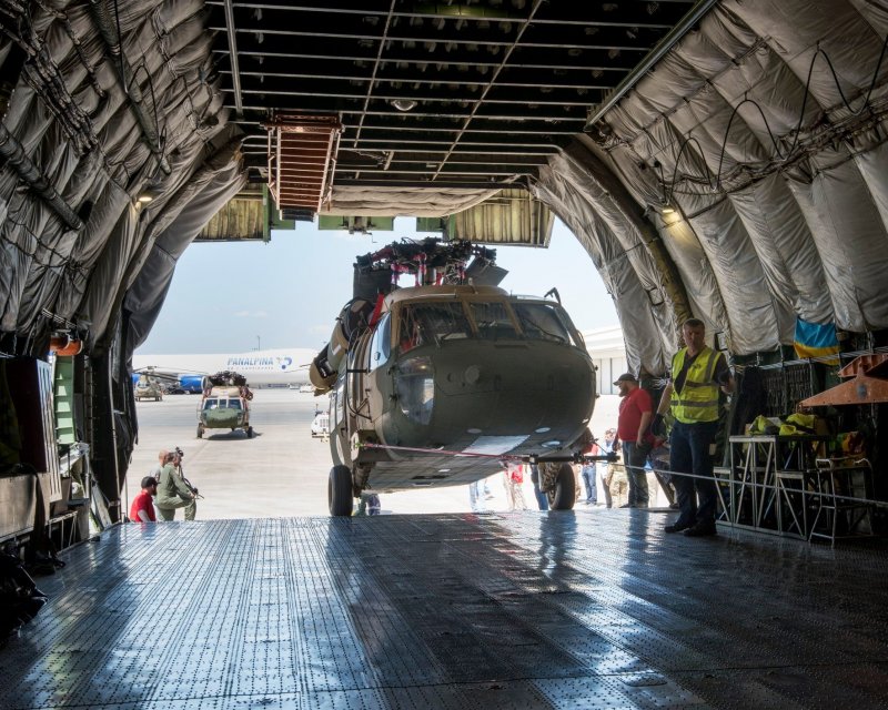 АН-124 В Афганистане