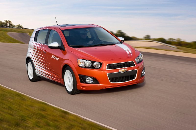 Chevrolet Aveo 2014 хэтчбек