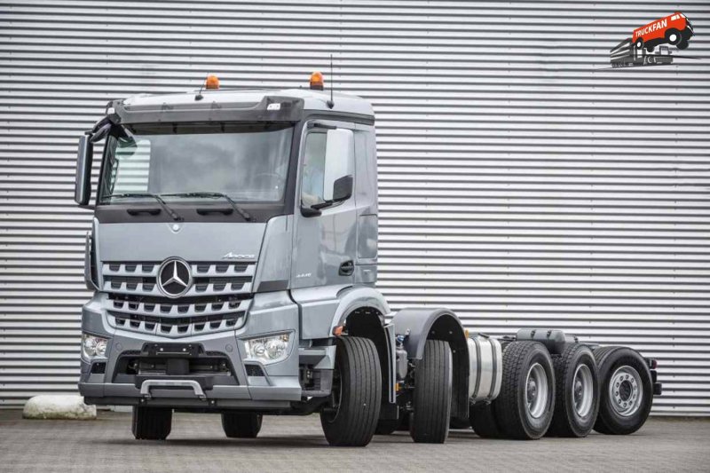 Mercedes-Benz Arocs 5
