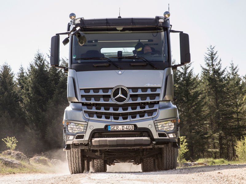 Mercedes-Benz Actros / Arocs SLT