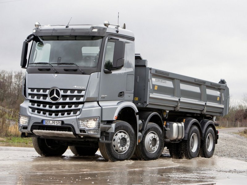 Мерседес Бенц Arocs