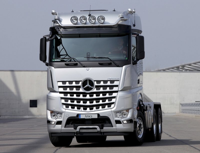 Mercedes-Benz Arocs самосвал