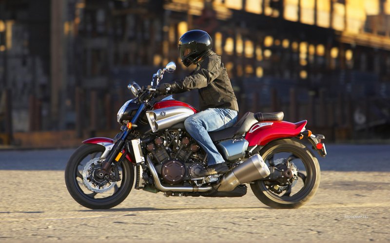 Yamaha v-Max 1700
