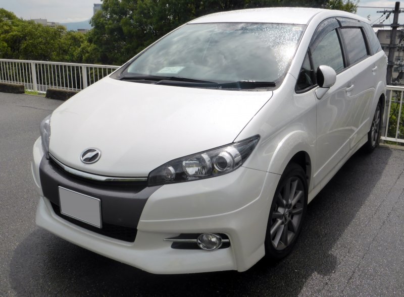 Toyota Wish 2.0 2012