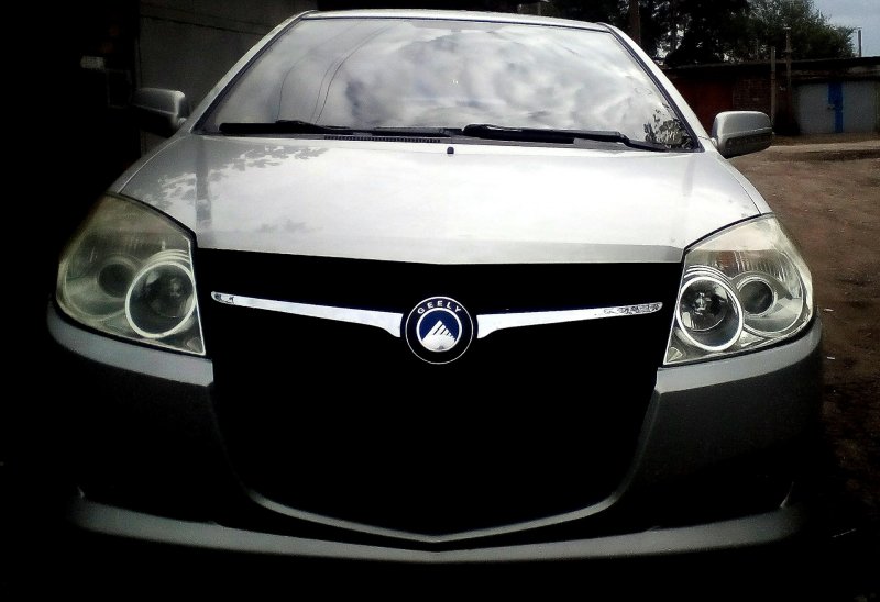 Geely MK решетка