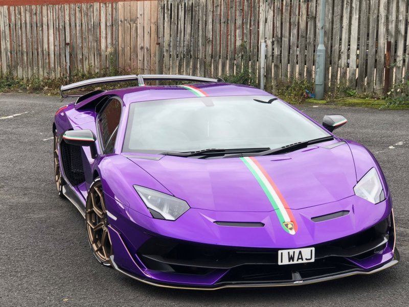 Ламборджини авентадор Purple