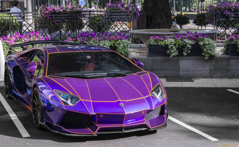 Lamborghini Aventador lp700-4 фиолетовый