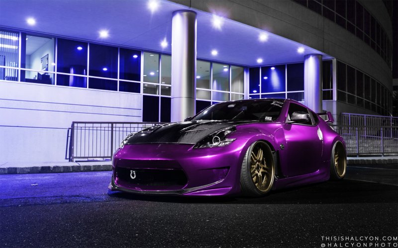 Ниссан 370z фиолетовая