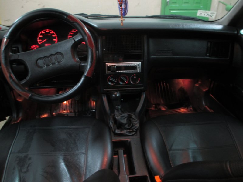Audi 80 подсветка салона